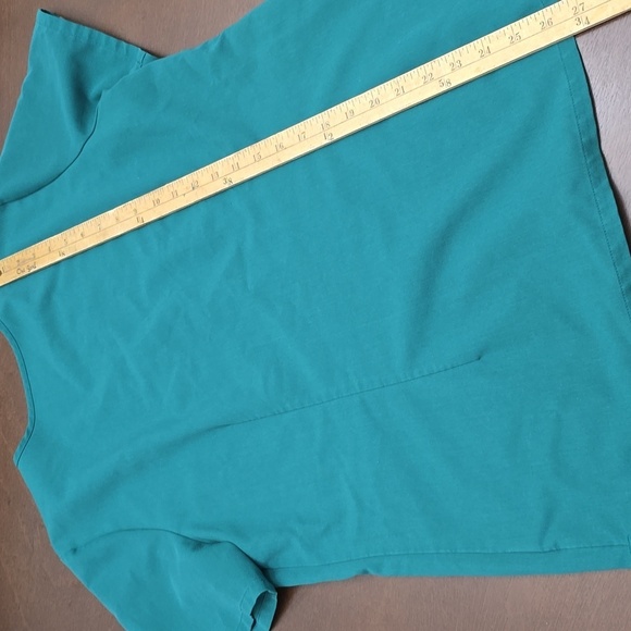 FIGS Women's L Jade Green V-Neck Scrub Top - Picture 4 of 6